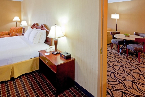 Holiday Inn Express STONY BROOK-LONG ISLAND (Centereach)